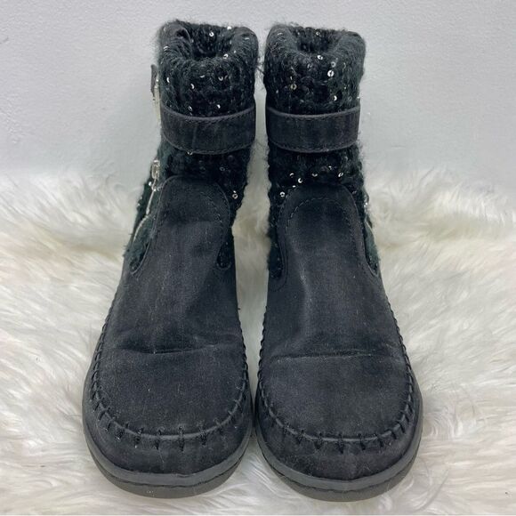 Guess, black suede quilted ankle booties 9M - Picture 3 of 6